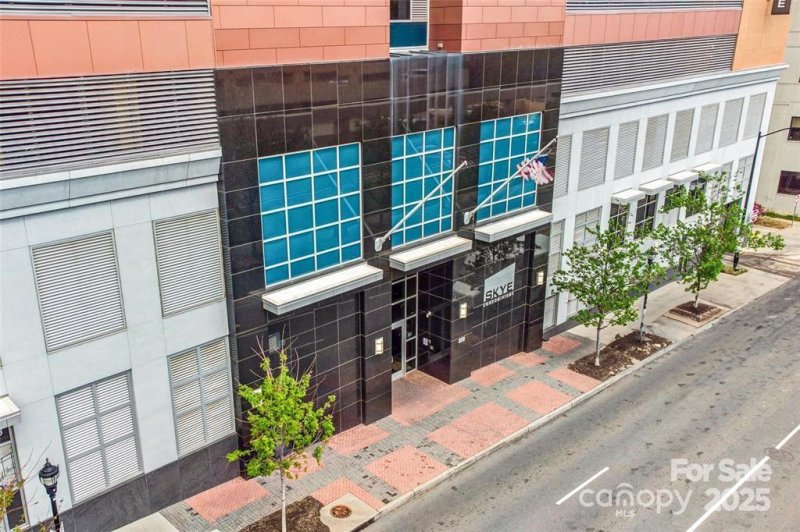 Property image 4 at 222 S Caldwell Street, Charlotte, NC 28202