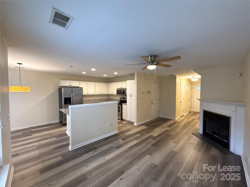 Property image 4 of 10012 University Park Lane in University Heights, Charlotte, NC 28213