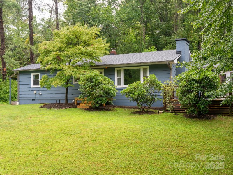 Property image 4 of 3 Valley Lane in Beaverdam, Asheville, NC 28804