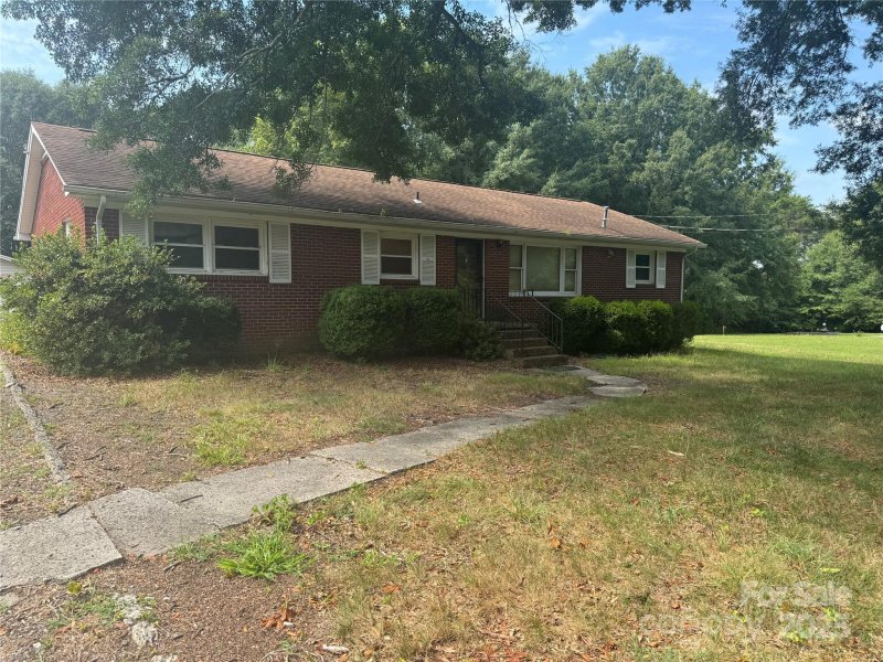 Property image 3 at 2501 Twin Avenue, Gastonia, NC 28052