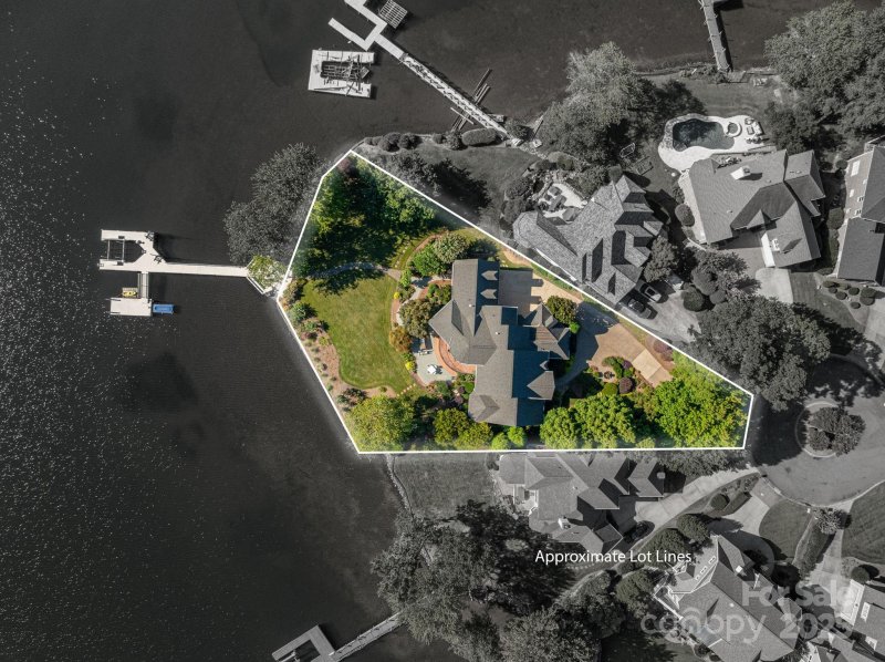 Property image 3 at 18100 Watercraft Place, Cornelius, NC 28031