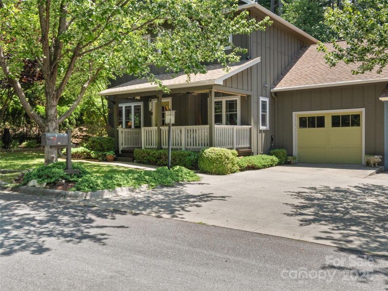 Property image 3 at 17 Sapling Lane, Waynesville, NC 28786