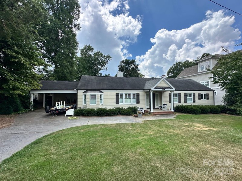 Property image 2 at 363 Tranquil Avenue, Charlotte, NC 28209