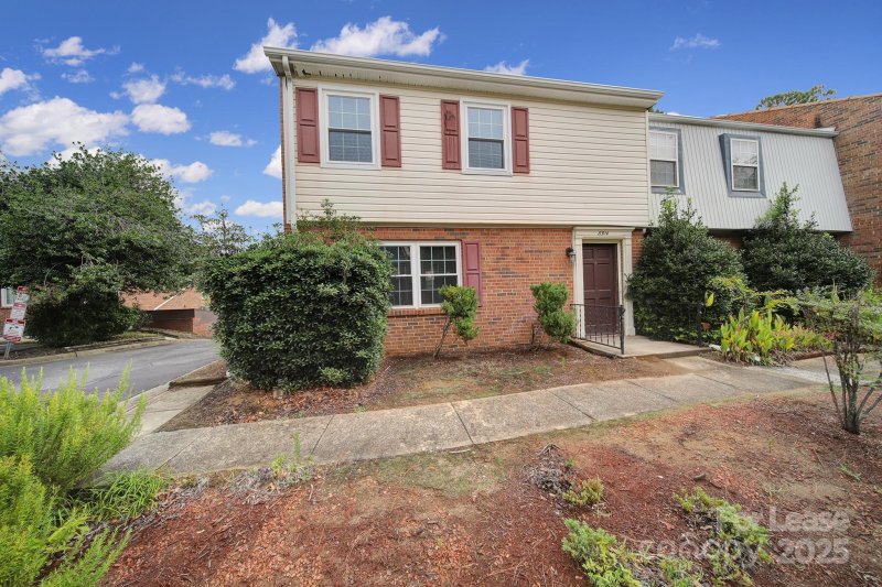 8914 Hunter Ridge Drive