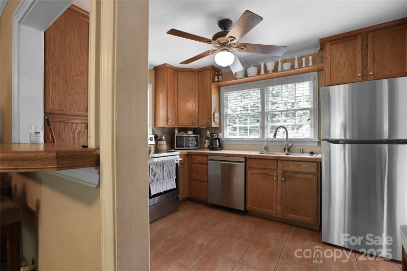 Property image 5 at 1400 Briar Creek Road, Charlotte, NC 28205