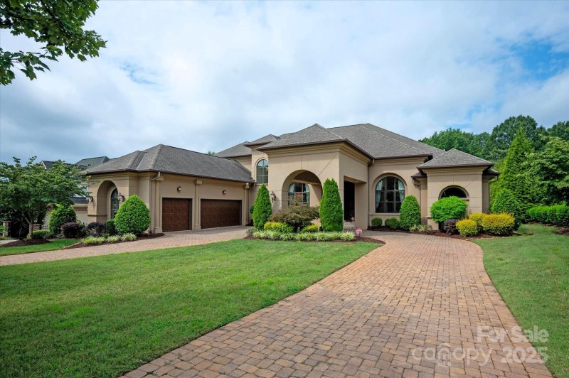 Property image 2 at 4042 Blossom Hill Drive, Matthews, NC 28104