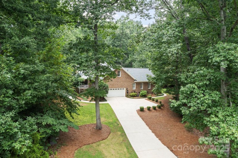 Property image 3 at 501 Colonels Court, Clover, SC 29710