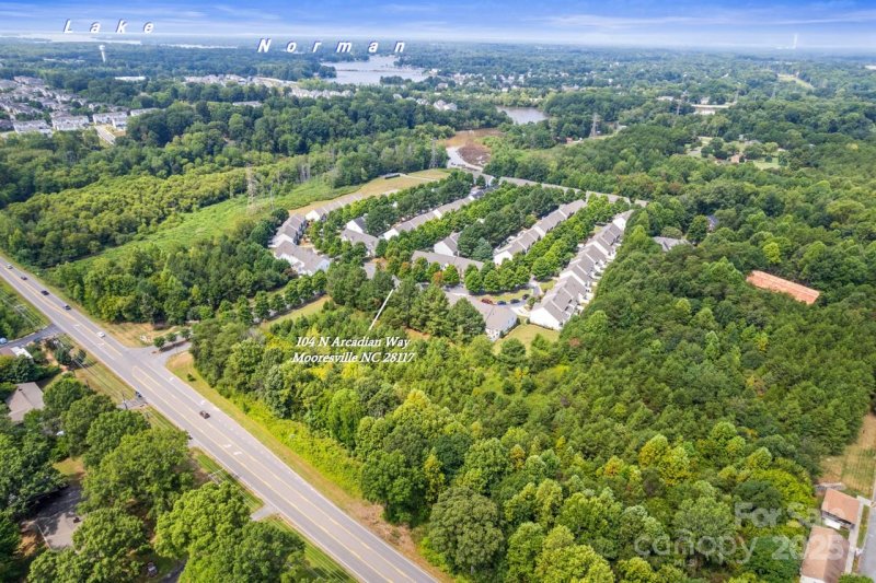 Property image 5 at 104 N Arcadian Way, Mooresville, NC 28117