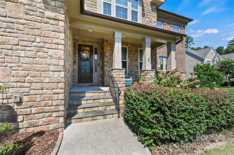 Property image 3 of 16402 Doves Canyon Lane in The Palisades, Charlotte, NC 28278