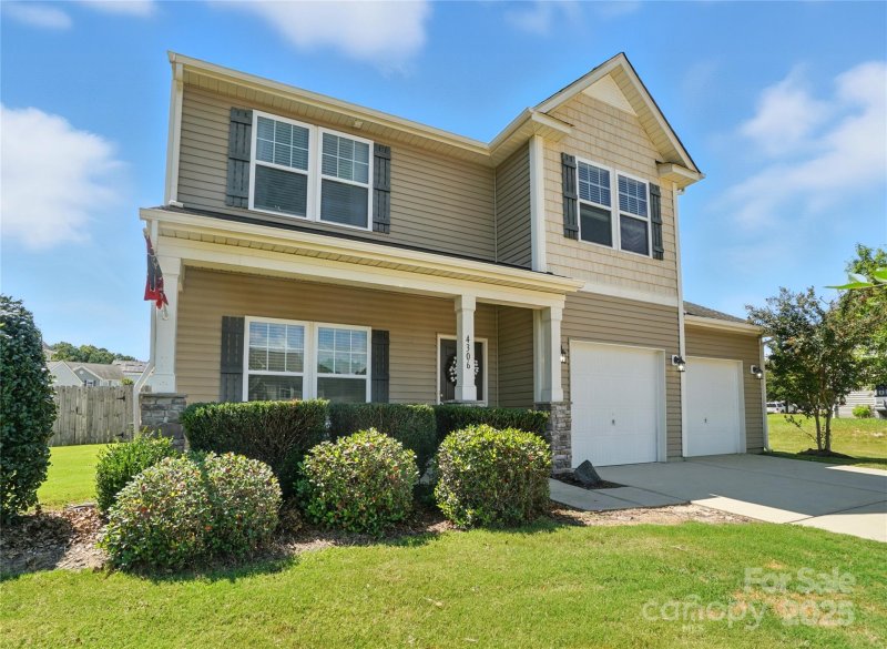 Property image 3 of 4306 Penrose Court in Oaks At Clover, Clover, SC 29710