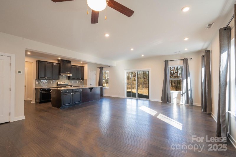 Property image 4 at 10036 Paper Birch Drive, Charlotte, NC 28215