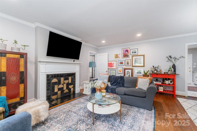 Property image 2 of 709 Fugate Avenue in Echo Hills, Charlotte, NC 28205