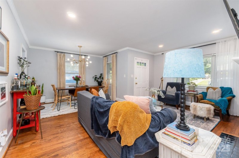 Property image 5 of 709 Fugate Avenue in Echo Hills, Charlotte, NC 28205