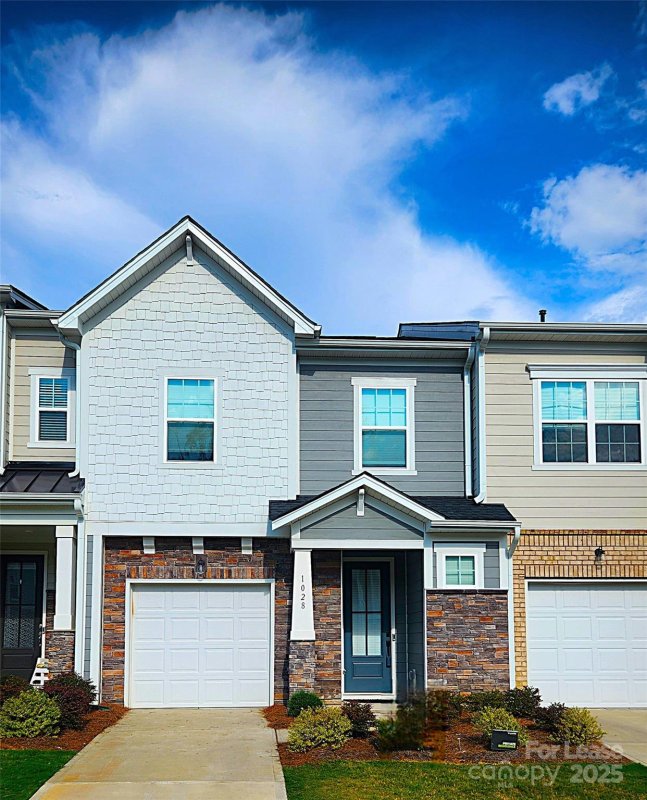 Property image 2 of 1028 Grays Mill Road in Pergola at Farmington, Charlotte, NC 28215