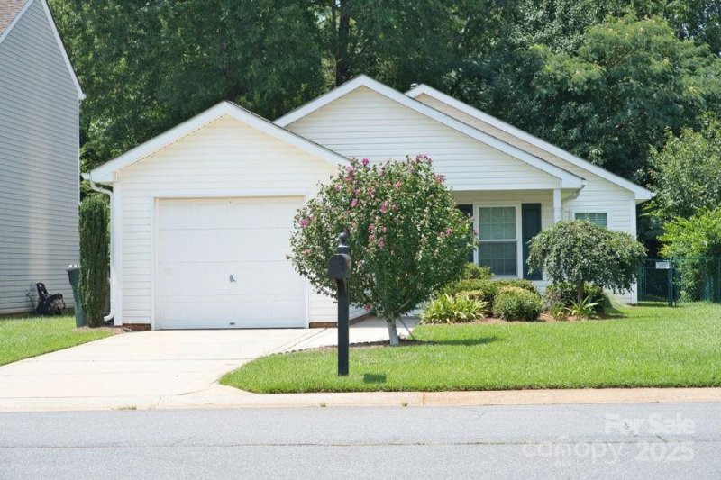 1651 Sandpiper Drive