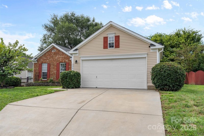 Property image 2 at 3064 Hawick Commons Drive, Concord, NC 28027