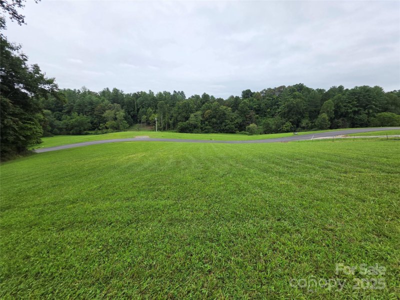Property image 5 of 1020 Settlers Trail in Settlers Cove, Mars Hill, NC 28754
