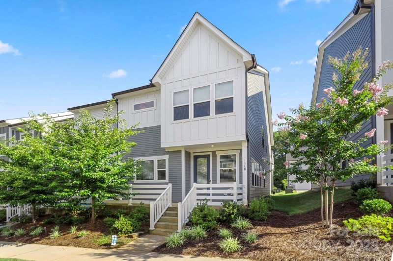 Property image 2 of 134 Berkeley Avenue in Forest Lake, Mooresville, NC 28117