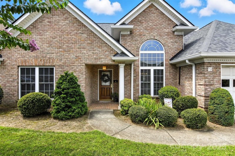 The Cedars, Hickory Community