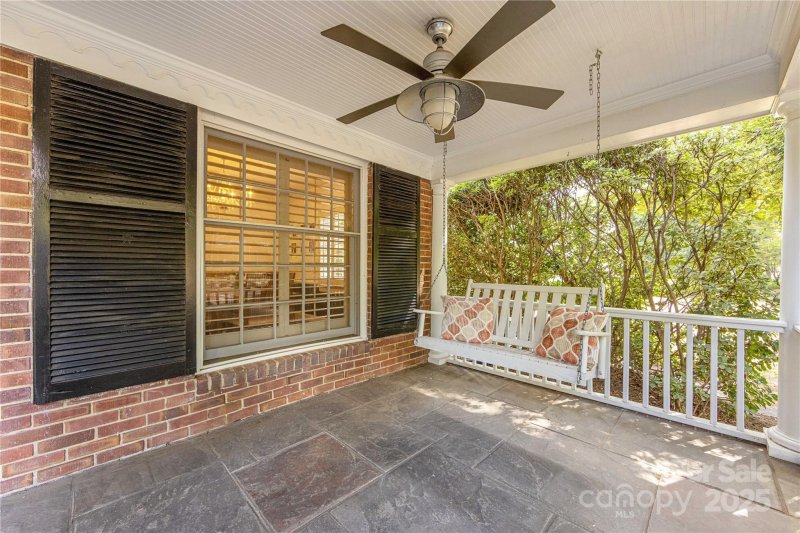 Property image 3 of 2029 Charlotte Drive in Dilworth, Charlotte, NC 28203