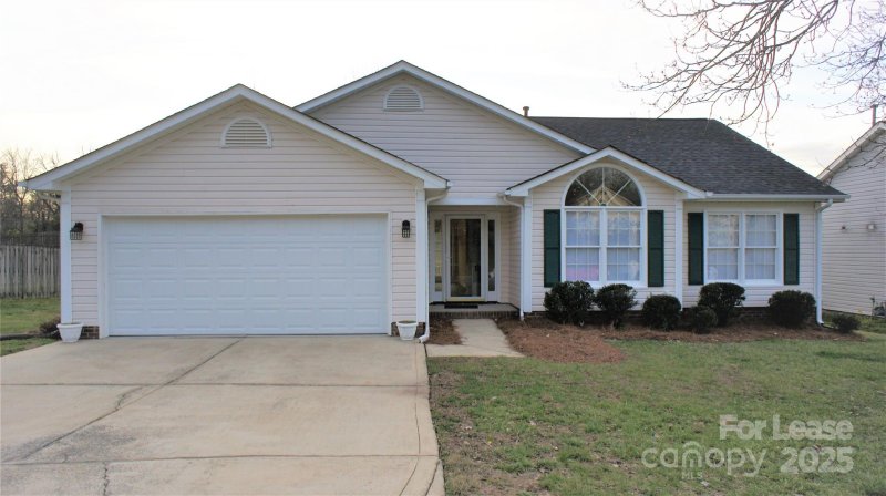 Property image 2 at 423 Long Creek Parkway, Charlotte, NC 28214