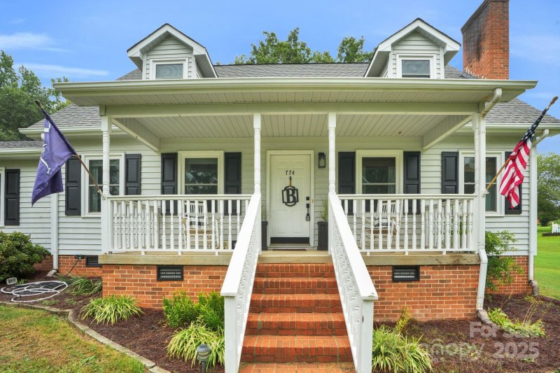 Property image 2 of 774 Pine Haven Circle in Pine Haven, Clover, SC 29710