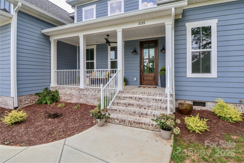 Property image 2 at 332 Canvasback Road, Mooresville, NC 28117