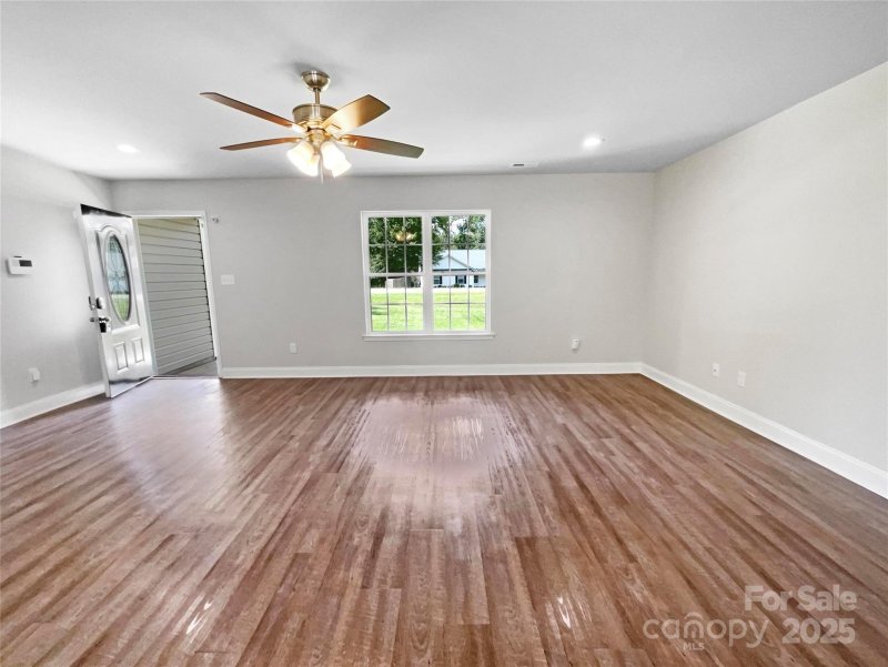 Property image 3 of 5142 Sedgefield Drive in Sedgefield, Lancaster, SC 29720