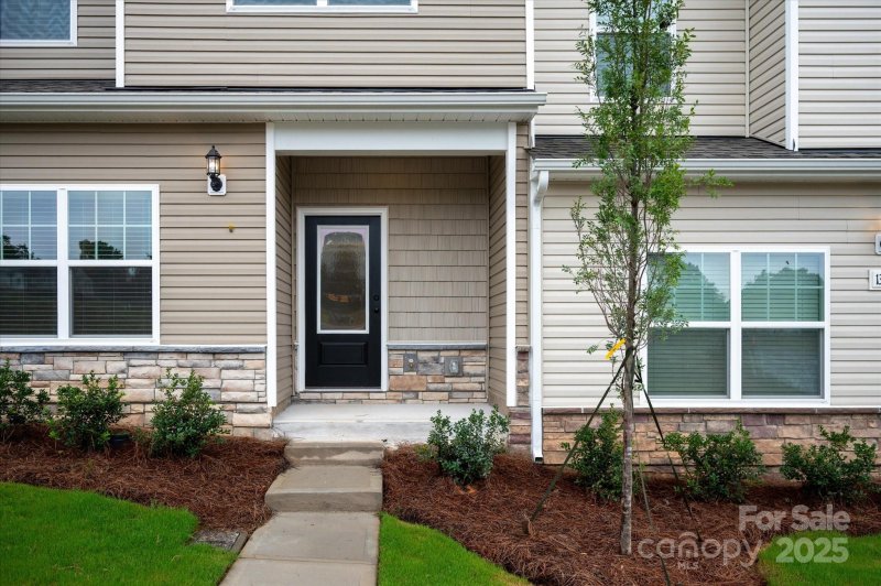 Property image 2 at 1302 Principal Featherstone Avenue, Gastonia, NC 28052