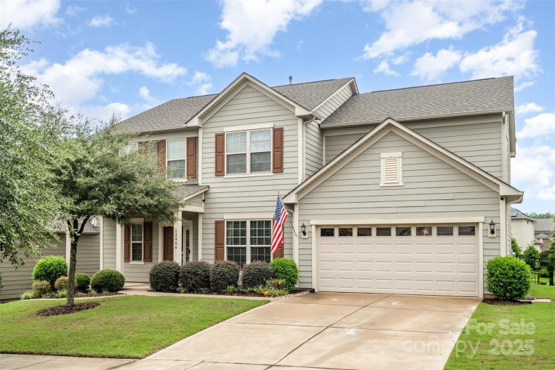 Property image 3 of 12404 Current Drive in Chapel Cove, Charlotte, NC 28278