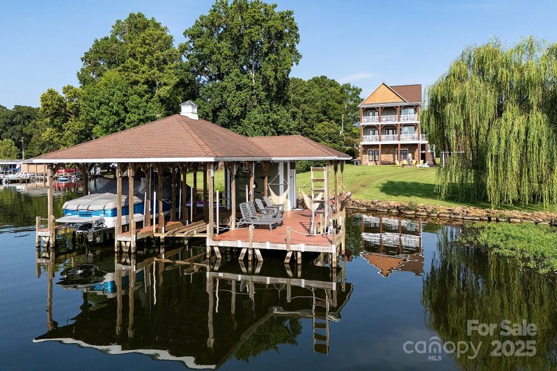 Property image 2 of 49412 Wood Land Drive in Piney Point Beach, Norwood, NC 28128