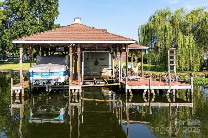 Property image 5 of 49412 Wood Land Drive in Piney Point Beach, Norwood, NC 28128