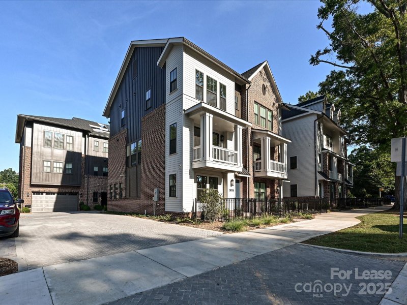 Property image 2 of 4121 Selwyn Walk Court in Myers Park, Charlotte, NC 28209