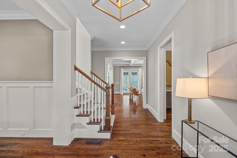 Property image 3 of 532 Ashworth Road in Cotswold, Charlotte, NC 28211