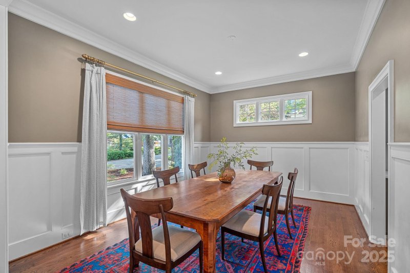 Property image 4 of 532 Ashworth Road in Cotswold, Charlotte, NC 28211