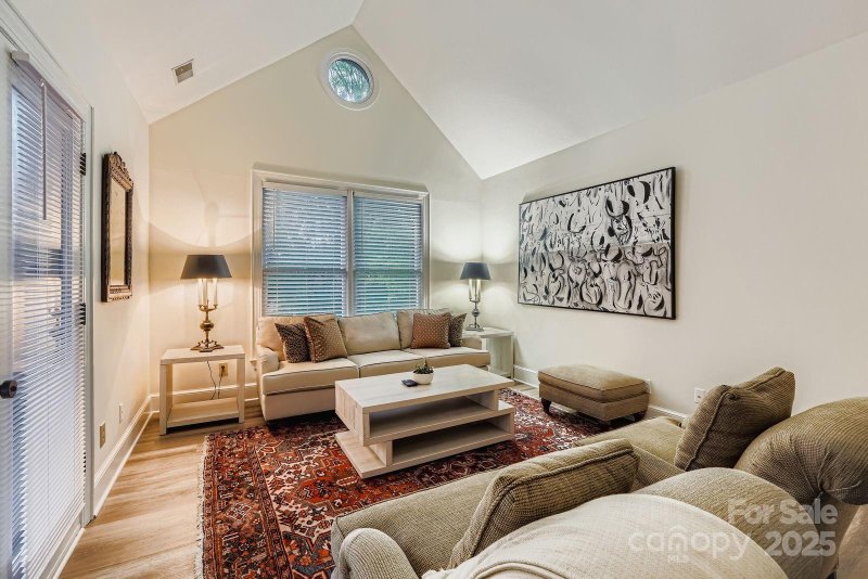 Property image 5 at 2220 Roswell Avenue, Charlotte, NC 28207