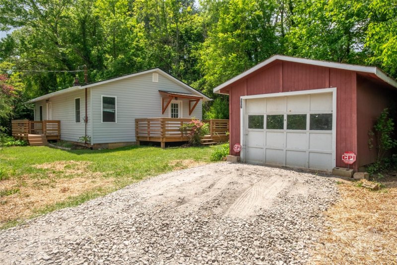 Property image 3 at 307 Hawthorne Avenue, Swannanoa, NC 28778