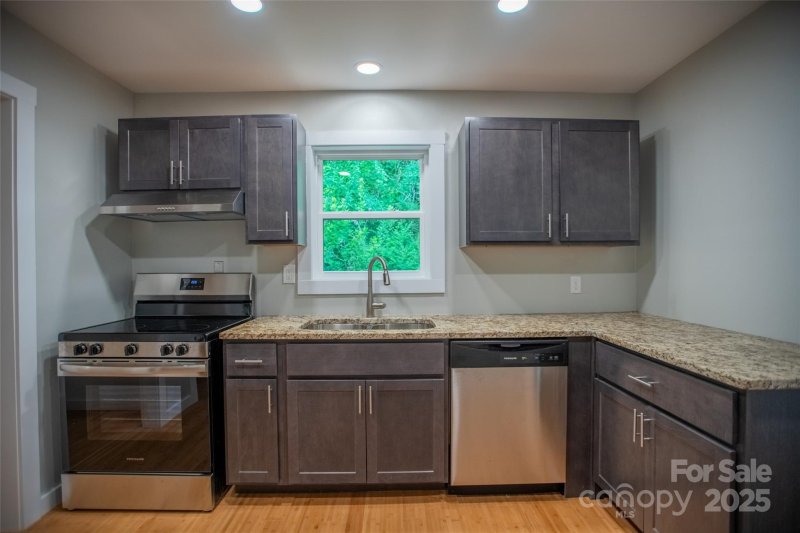 Property image 4 at 307 Hawthorne Avenue, Swannanoa, NC 28778