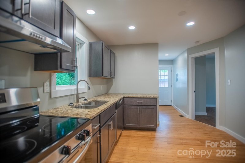 Property image 5 at 307 Hawthorne Avenue, Swannanoa, NC 28778