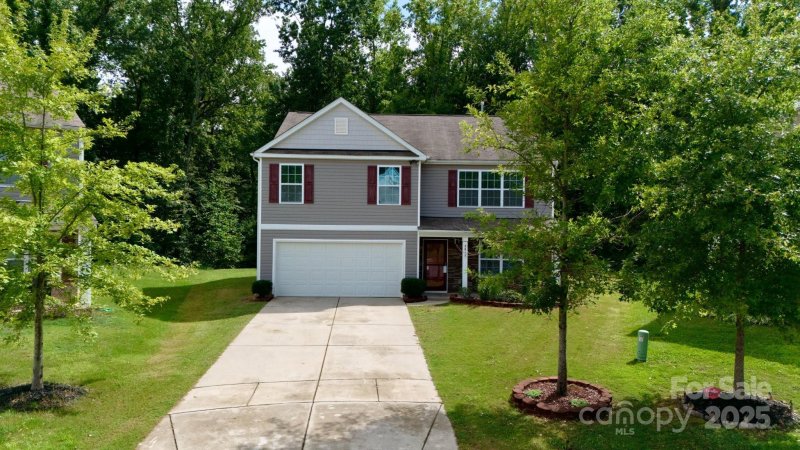 Park Brook, Charlotte Community