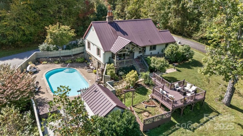 Property image 5 of 25 View Ridge Parkway in Blue Mist Farms, Leicester, NC 28748