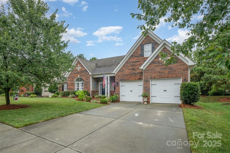 Property image 3 at 6219 Breckfield Court, Charlotte, NC 28278