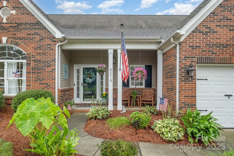 Property image 5 at 6219 Breckfield Court, Charlotte, NC 28278