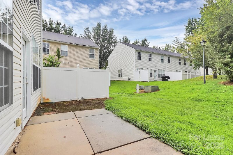 Property image 4 at 7718 Abigail Glen Drive, Charlotte, NC 28212