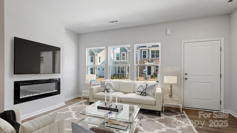 Property image 4 of 2940 Sloan Drive in Sloan Station, Charlotte, NC 28208