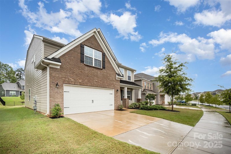 Property image 2 of 17217 River Race Drive in Northbrook, Huntersville, NC 28078