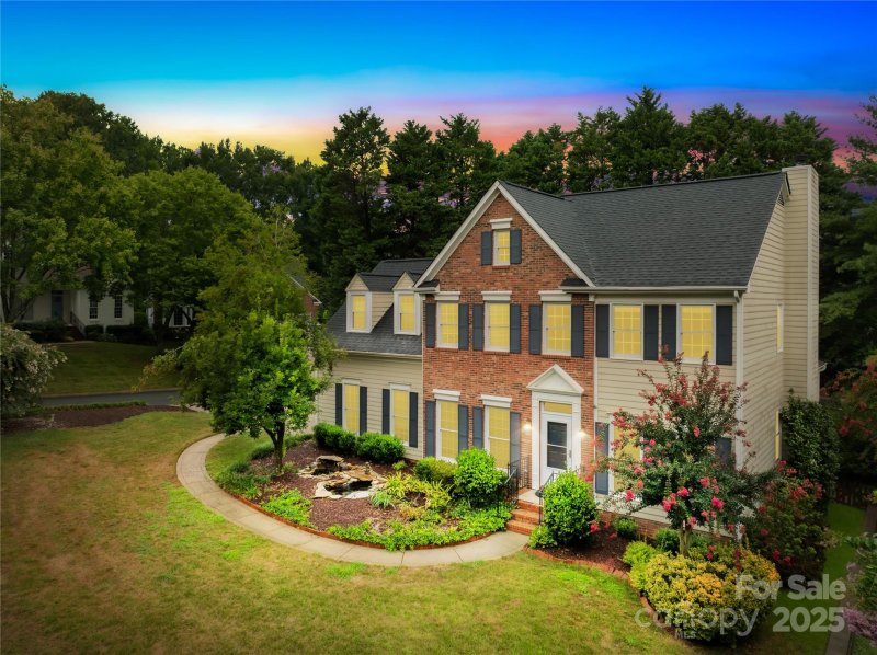 Property image 2 of 19739 Valiant Way in Blue Stone Harbor, Cornelius, NC 28031