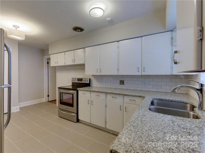 Property image 4 at 815 Sunnyside Avenue, Charlotte, NC 28204