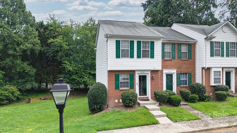 Property image 2 of 2826 Hosta Drive in Grenelefe, Charlotte, NC 28269