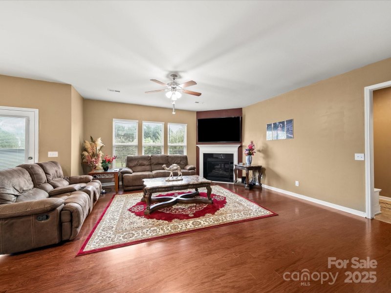 Property image 5 of 3954 Kestrel Lane in Audubon Lake, Fort Mill, SC 29707